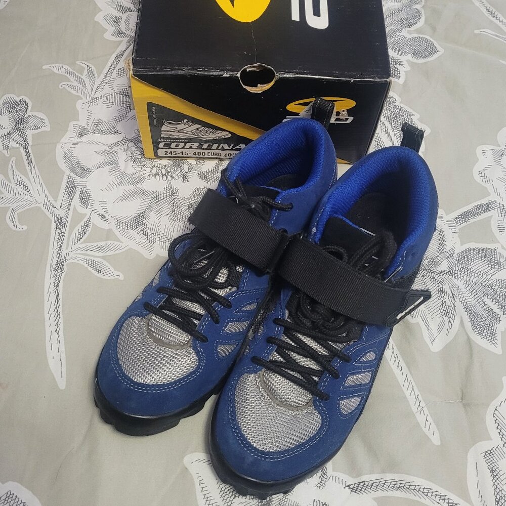 AXO Womens Cortina Cycling Shoe Size 7 EUC